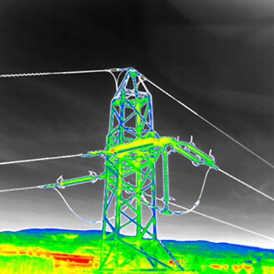 Thermal image ofelectric tower and lines